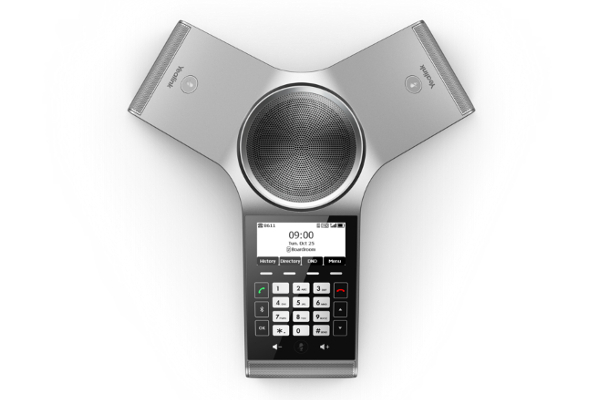 Terminal de conferencia Yealink CP930W con 3 micrófonos incorporados que recogen el audio 360 grados con calidad HD